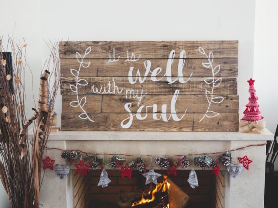 DIY Wood Pallet Sign AND free printable!