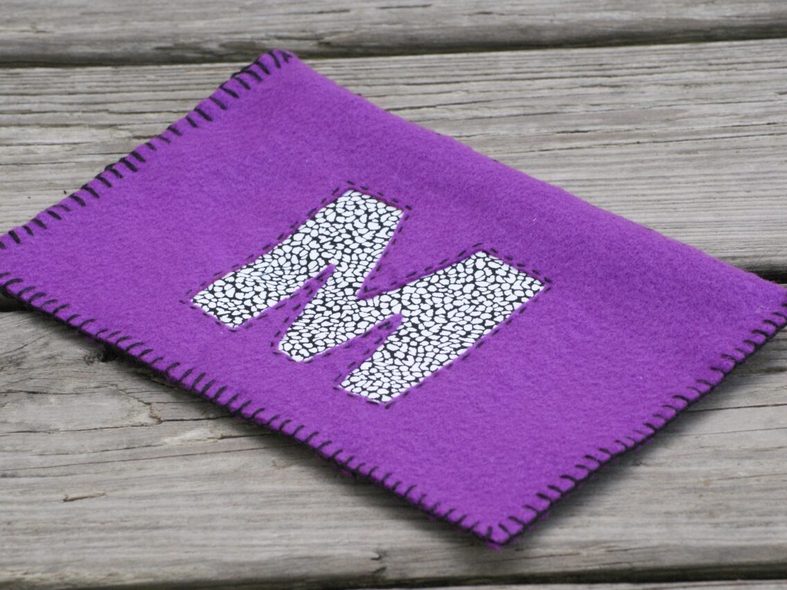 Easy Felt Craft That Can Be Personalized {Great Gift Idea}