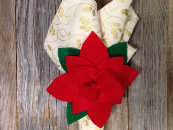 No Sew Felt Poinsettia Napkin Rings