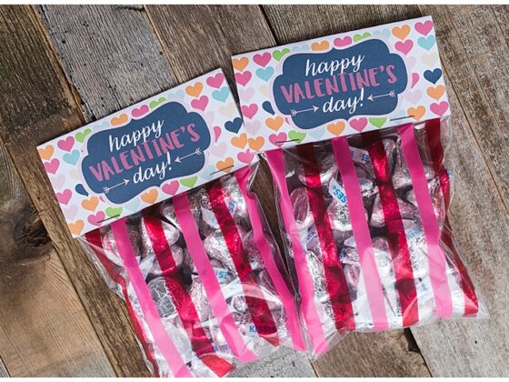 Free Printable Valentine’s Day Treat Bag Toppers