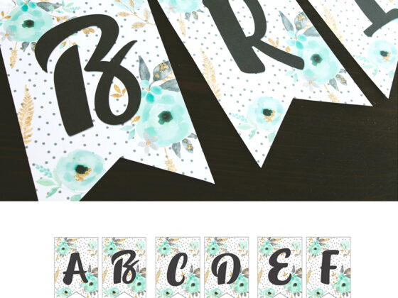 Free Printable Alphabet Banner {MINT& GOLD}