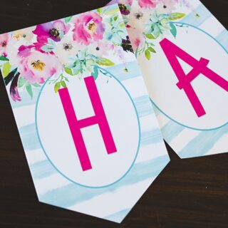 DIY Wood Pallet Sign AND free printable!