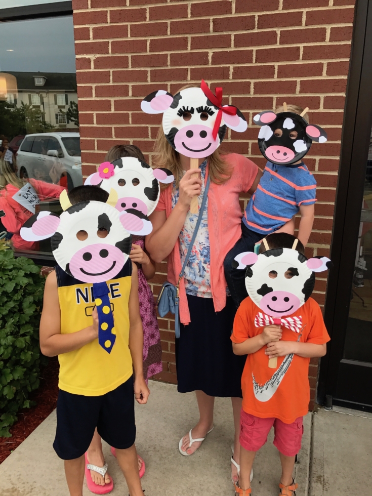 Chick Fil A Cow Mask – Six Clever Sisters