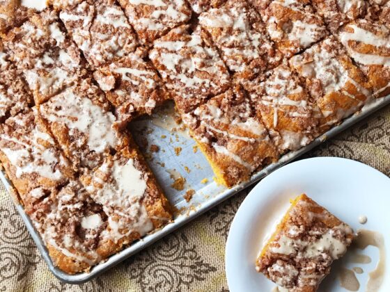 Pumpkin Streusel Bars {with Maple Glaze}