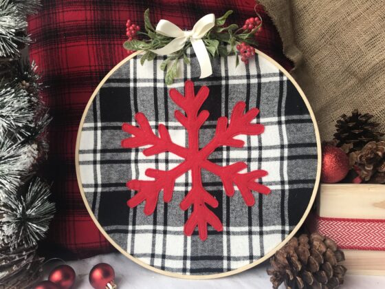 Farmhouse Christmas DIY Snowflake Hoop