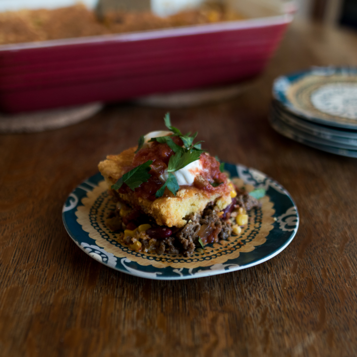 Tamale Pie | Tamale Pie Recipe | Tamale Pie Jiffy | Jiffy Corn Muffin | Mexican Dish | Mexican Casserole | Tamale Casserole | Easy Tamale Pie | This easy tamale pie recipe is made with a Jiffy corn muffin mix and is a great weeknight dinner recipe for your busy family! Recipe at SixCleverSisters.com