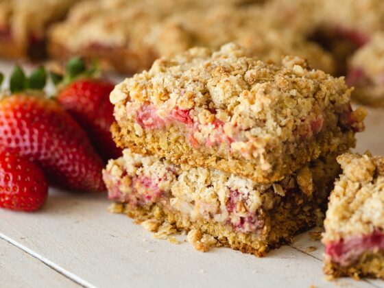 Strawberry Oatmeal Bars Recipe