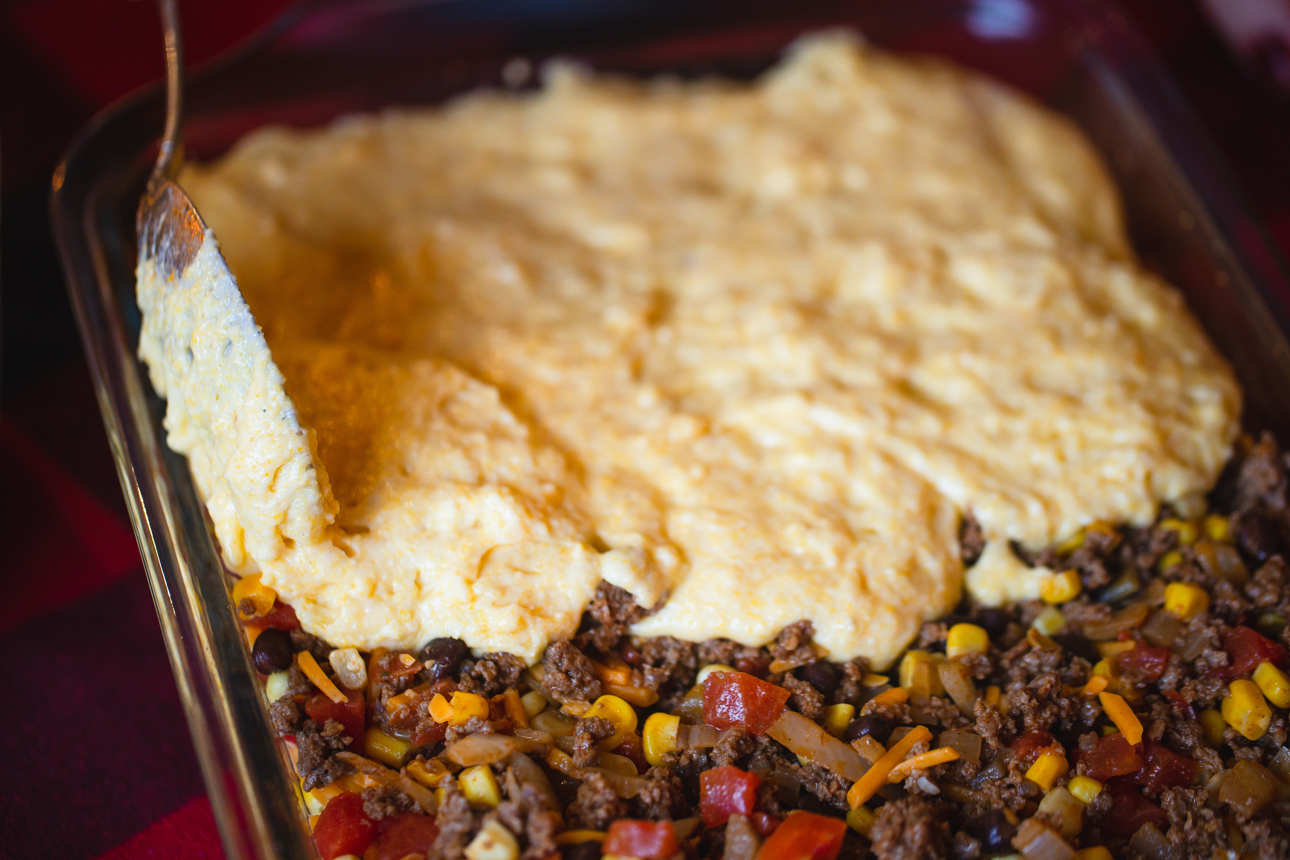 Tamale Pie | Tamale Pie Recipe | Tamale Pie Jiffy | Jiffy Corn Muffin | Mexican Dish | Mexican Casserole | Tamale Casserole | Easy Tamale Pie | This easy tamale pie recipe is made with a Jiffy corn muffin mix and is a great weeknight dinner recipe for your busy family! Recipe at SixCleverSisters.com
