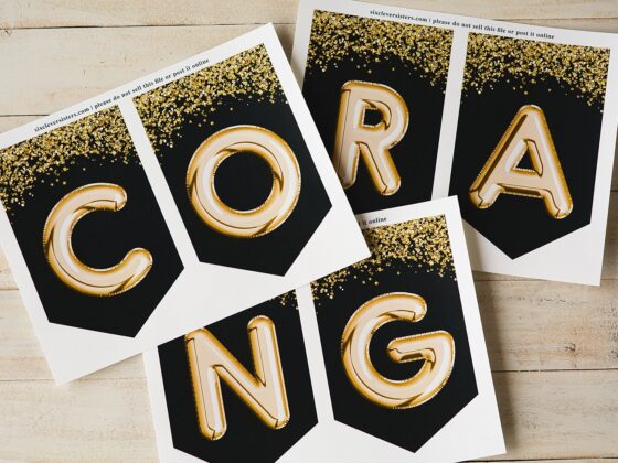 Graduation banner, Black and Gold – Free Printable