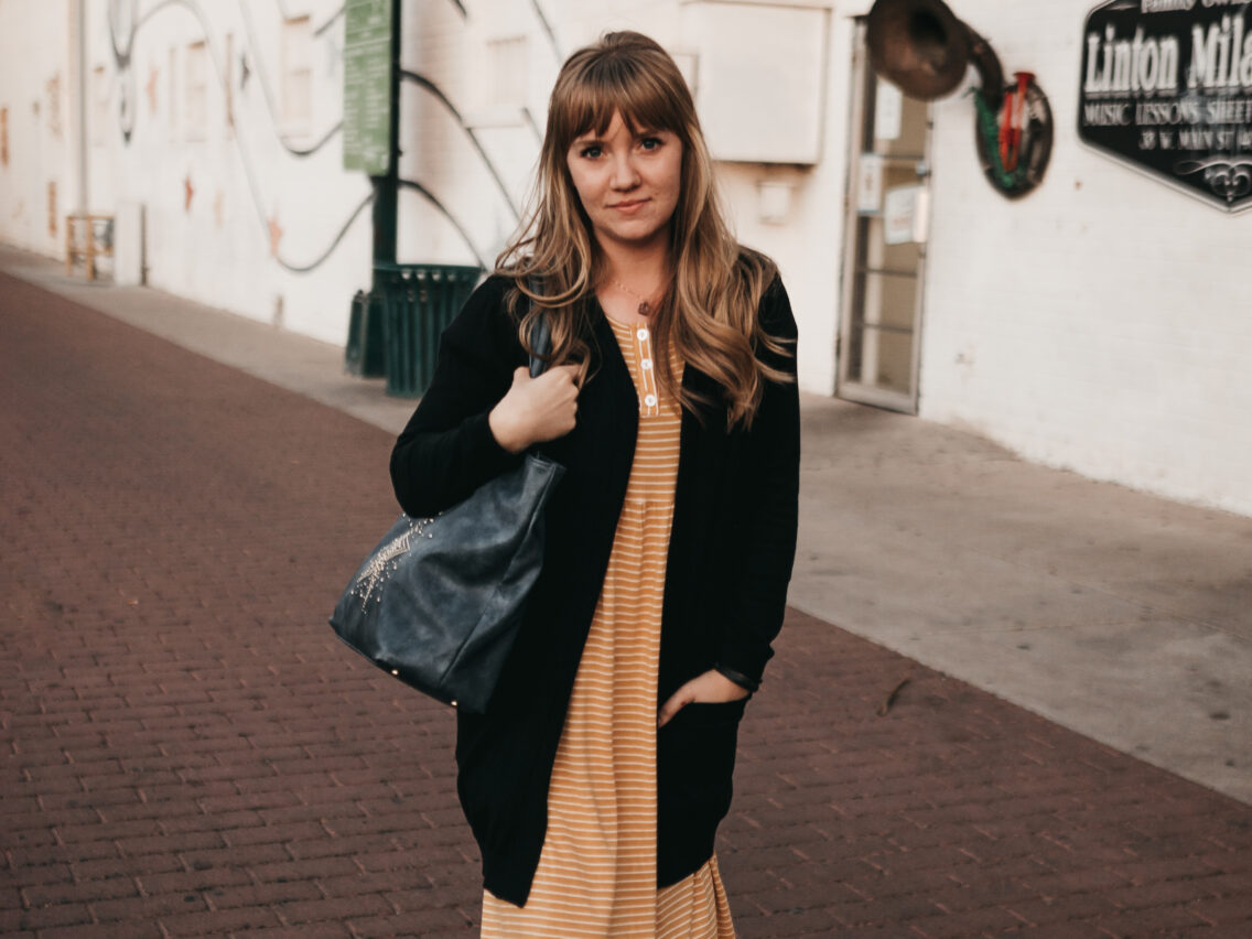 Modest Fashion – the Striped Side Pocket Midi Dress