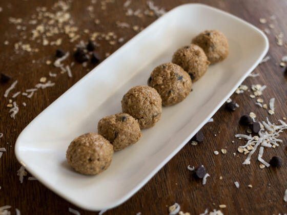 No Bake 5-Ingredient Protein Balls