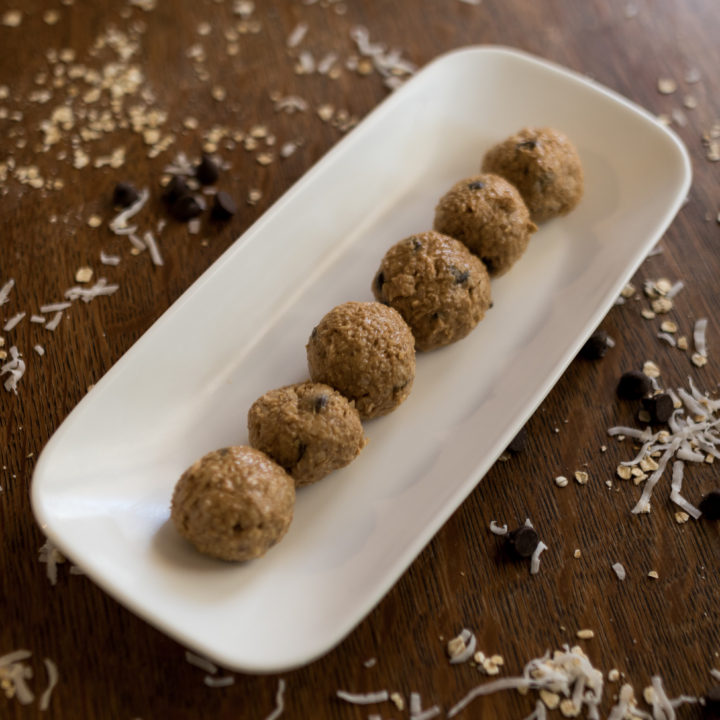 No Bake Protein Balls | Energy Balls | No Bake Dessert | Energy Bites | Protein Bites | No Bake Energy Bites | Peanut Butter Balls | These five ingredient protein balls are a breeze to make and a delicious treat when you need that afternoon pick-me-up. Sweetened only with honey, they are a great option for a guilt-free snack! Find the recipe at SixCleverSisters.com