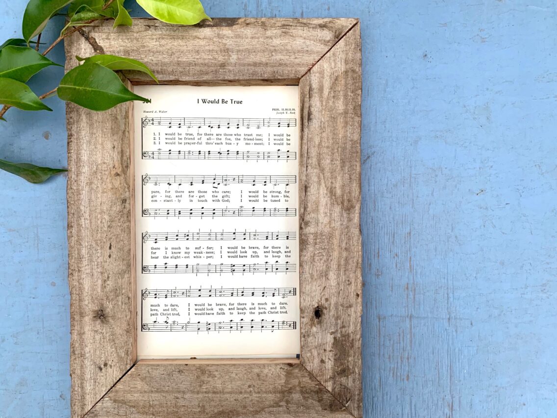 Easy Pallet Framed Hymn Farmhouse Decor