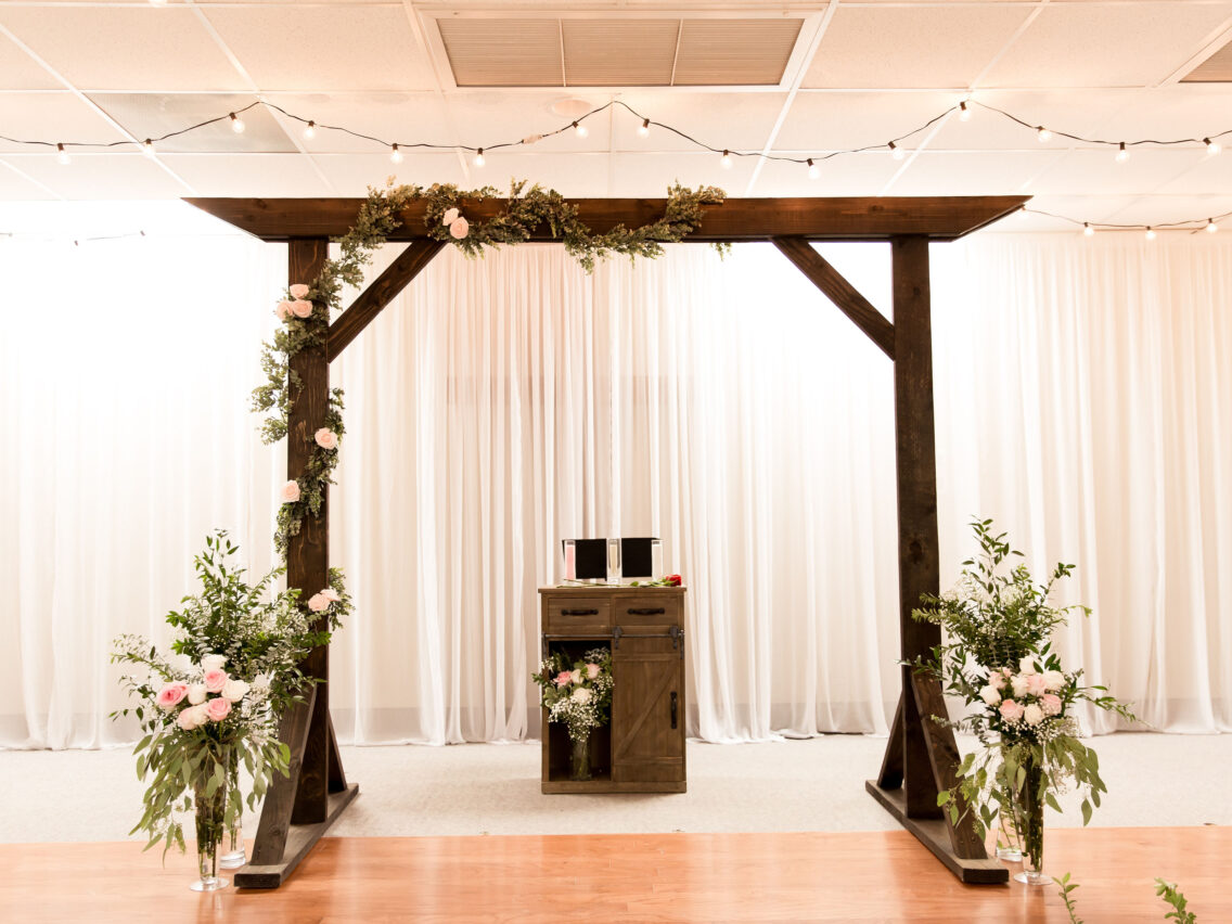 DIY Wooden Wedding Arbor