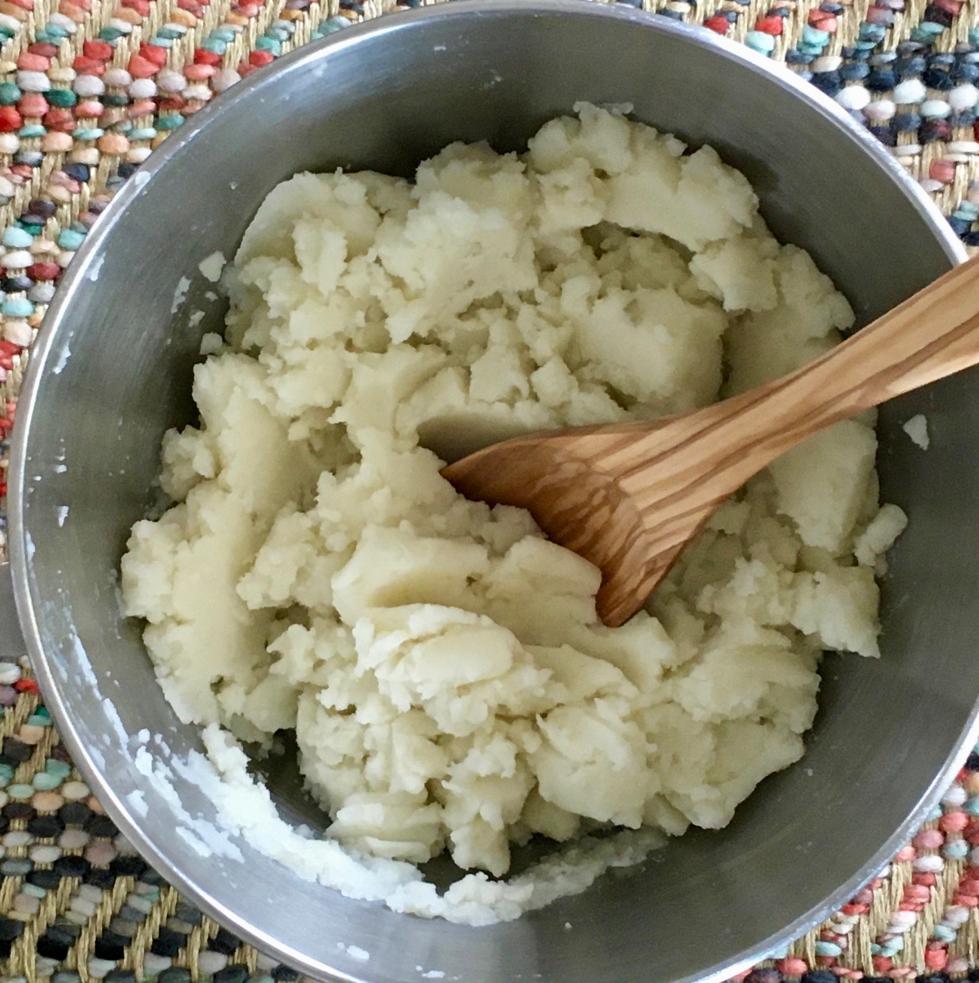 Mashed Potato Casserole | Mashed Potato Recipe Easy | Mashed Potatoes | Mashed Potatoes Recipe | Mashed Potatoes Recipe | If you're looking for the best mashed potato recipe, you've found it here! These mashed potatoes are flavorful, rich and delicious, plus they can be made ahead! Add these to your Easter menu and it will be sure to wow your guests! #recipe #mashedpotato #easyrecipe #recipeoftheday #recipes #potato