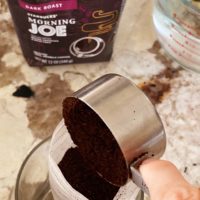 Cold Brew | Cold Brew Coffee | Cold Brew Coffee Recipe | Cold Brew At Home | Best Cold Brew Coffee to Make | Cold Brew Coffee Recipe How to Make | Learn the easiest way to make cold brew coffee at home with no extra kitchen appliances or special gadgets. This is super simple, inexpensive and a frugal way to have cold brew at home! #coffee #recipe #recipeoftheday #coldbrew #drinks #coffeeaddict