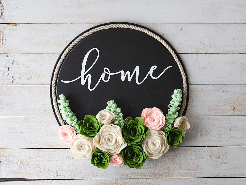 Pizza Pan Welcome Sign