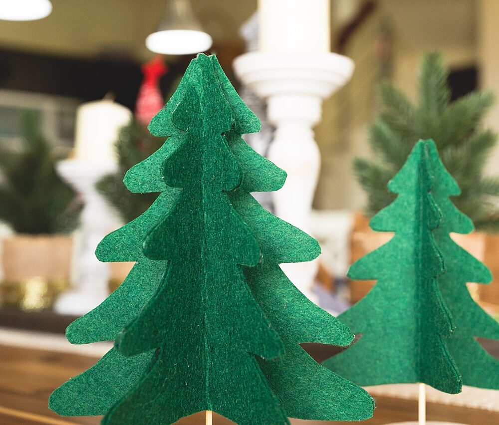 DIY Felt Christmas Trees (with free printable template!)