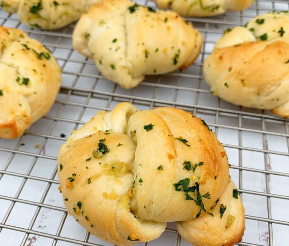 Easy Garlic Knots