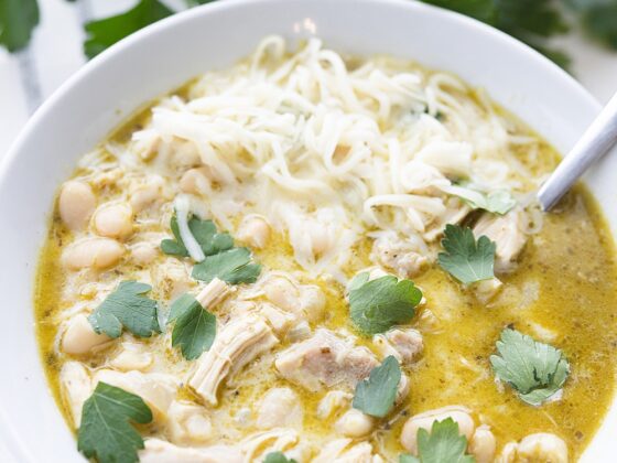 Creamy Pesto Chicken Chili – simple ingredients!
