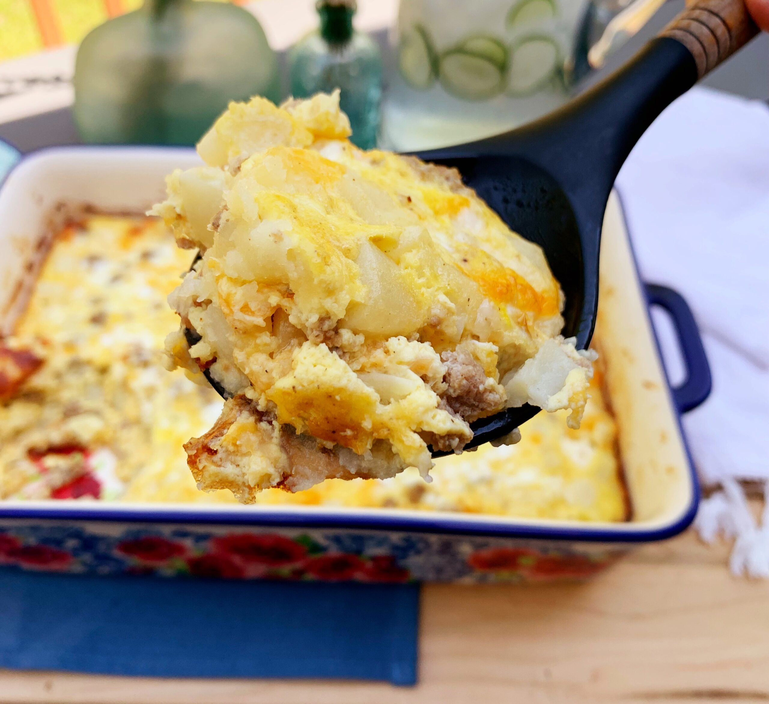 Easy Breakfast Casserole | Brunch Recipe | Breakfast | Egg Casserole | Easy Recipe | Family Breakfast | Sausage | Hashbrown Recipe | Casserole Recipe | Saturday Brunch | Hearty Breakfast | Egg Recipe | Six Clever Sisters