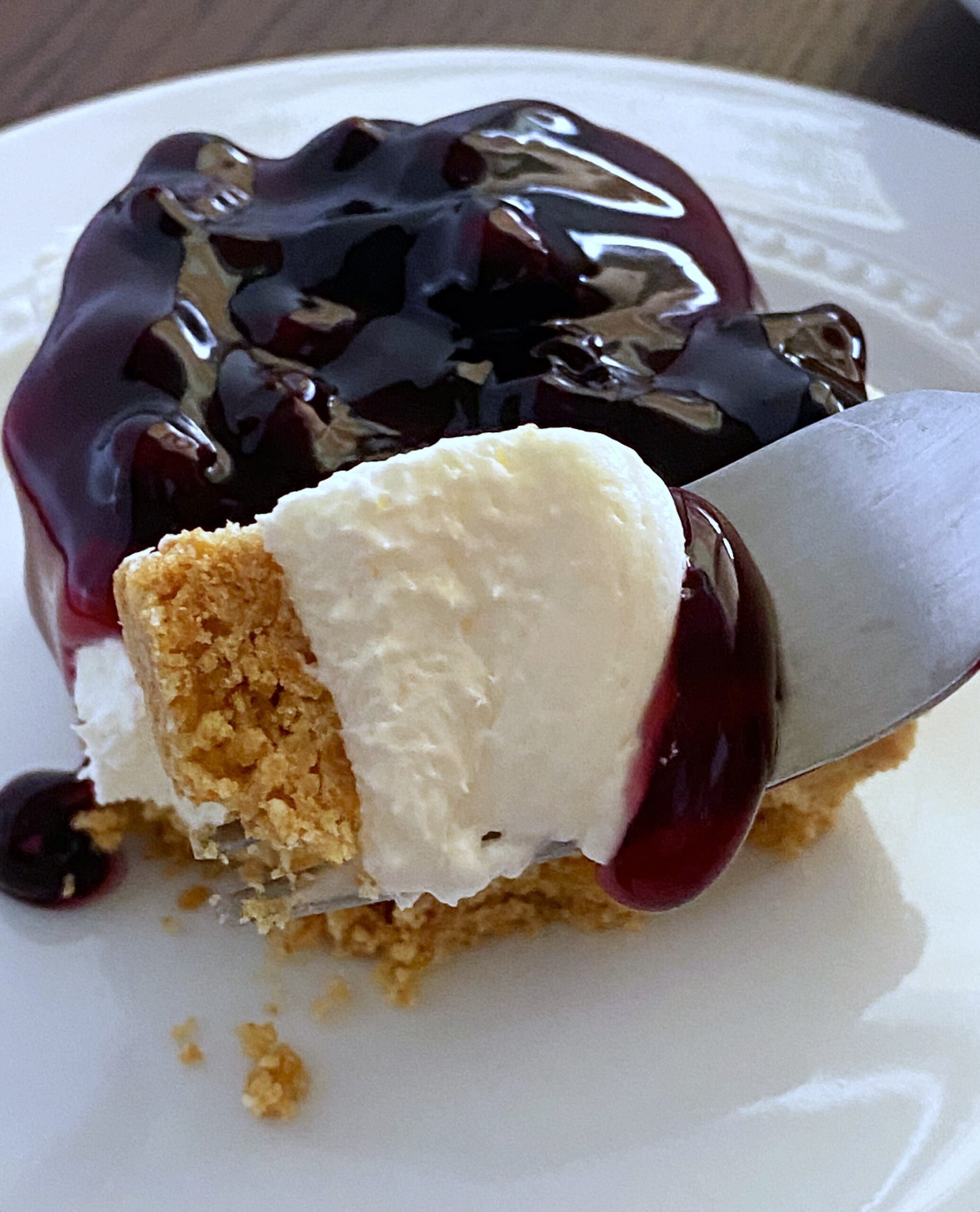 No-Bake Blueberry Cheesecake | No-Bake Blueberry Cheesecake Bars | No-Bake Cheesecake | No-Bake Desserts | Easy No-Bake Dessert Recipes With Few Ingredients | Easy No Bake Dessert | Looking for a no bake dessert recipe so you don't have to turn your oven on? These blueberry cheesecake bars are a crowd favorite! #recipe #recipeoftheday #dessertrecipe #dessertfoodideas #cheesecake #no-bake #easyrecipes