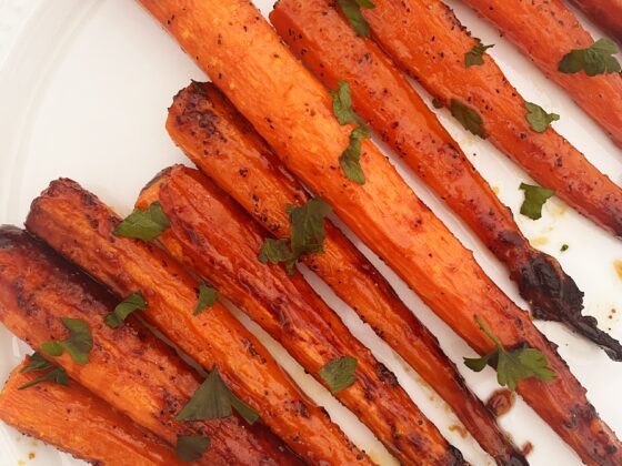 The Most Simple Baked Carrots