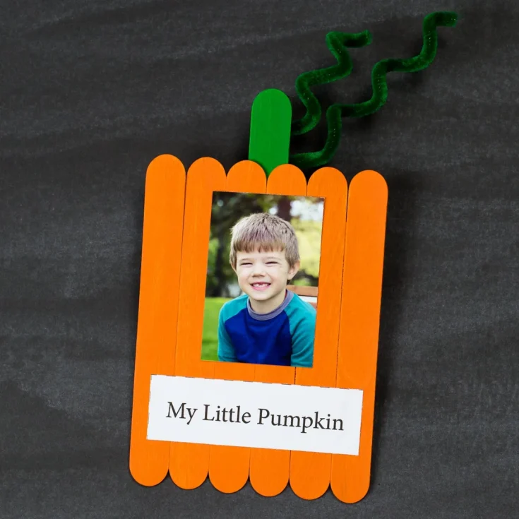 Fall Kid Craft Ideas | Kids Fall Crafts | Kids Autumn Craft Ideas | Fall Craft Ideas for Toddlers | Crafts for Kids | Crafts for Fall | Fall Crafts for Preschoolers Easy | Fall is a great time of year to enjoy crafting with the kids! We have a compilation here from turkey crafts to pumpkin crafts to leaf crafts....so many things and so much fun to create this autumn! #fall #crafts #kidsactivities #craftideas #diy #kids #preschool