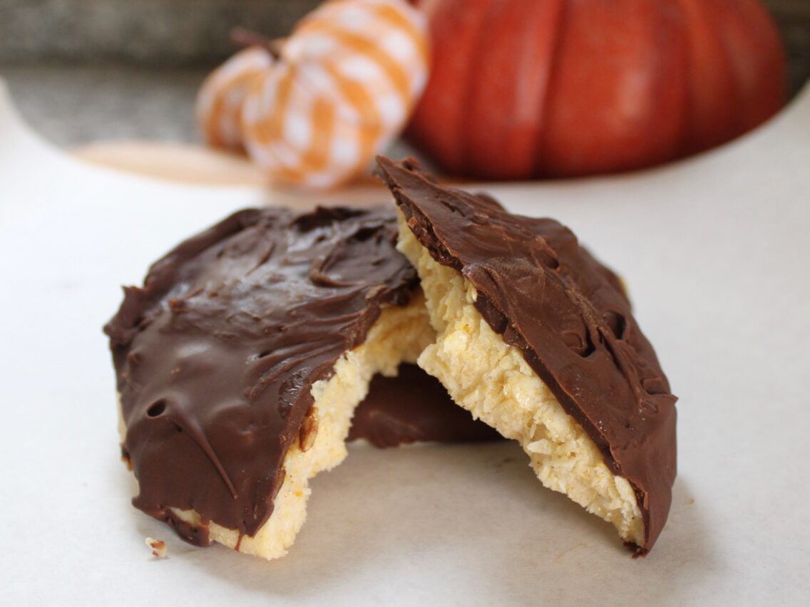 Easy Healthy Pumpkin Frozen Yogurt Clusters