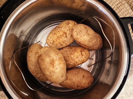 How to Make Baked Potatoes in the Instant Pot