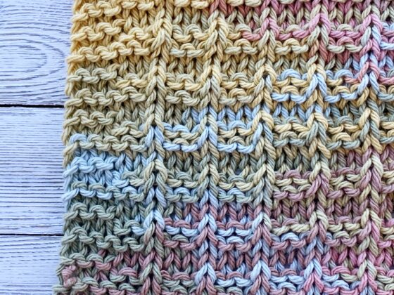 A Free Knitting Pattern for a Beautiful Dishcloth