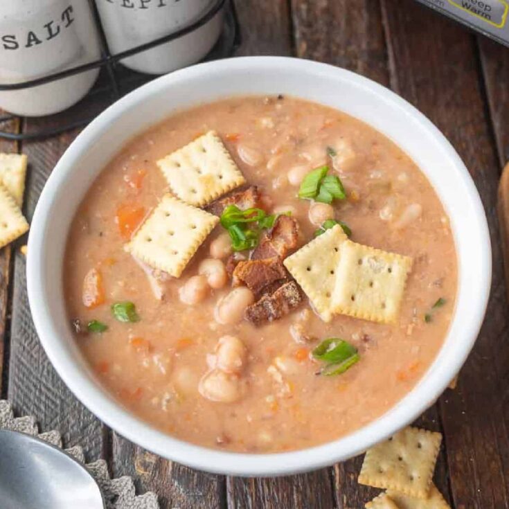 Crockpot Soup | Crockpot Soup Recipes | Crockpot Soup Recipes Healthy | Slow Cooker Recipes | Easy Slow Cooker Recipes Soup | Best Slow Cooker Recipes Soup | Slow Cooker Recipes Soup Healthy | Winter Soup Recipes Slow Cooker | Find some of the best crockpot soup recipes here to make dinner a breeze! Let the slow cooker do all of the work!