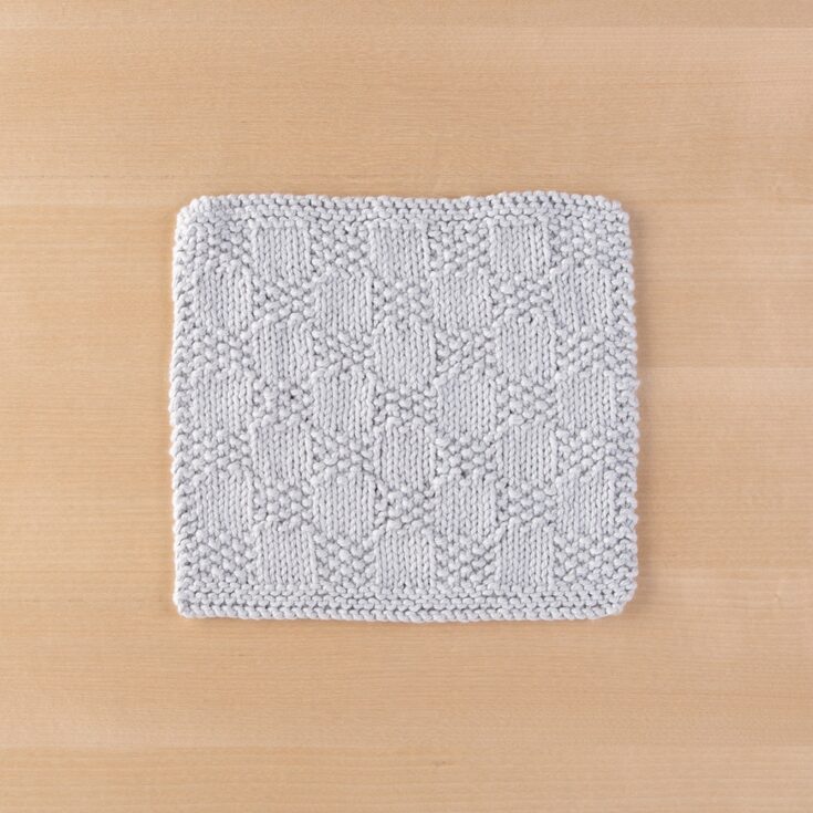 Free Knit Dishcloth Patterns | Free Knit Dishcloth Patterns for Beginners | Easy Free Knit Dishcloth Pattern | Free Pattern to Knit a Dishcloth | Knit Dishcloths Free Patterns | Knit Dishcloth Gift Ideas | Looking for some of the best and easiest knit dishcloth patterns? This compilation of 25 free knit dishcloth patterns will inspire you! #knit #knitting #yarn #craft #create #tutorial #howto