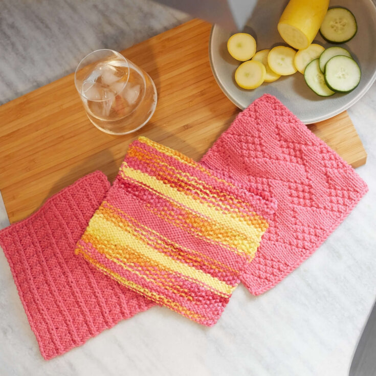 Free Knit Dishcloth Patterns | Free Knit Dishcloth Patterns for Beginners | Easy Free Knit Dishcloth Pattern | Free Pattern to Knit a Dishcloth | Knit Dishcloths Free Patterns | Knit Dishcloth Gift Ideas | Looking for some of the best and easiest knit dishcloth patterns? This compilation of 25 free knit dishcloth patterns will inspire you! #knit #knitting #yarn #craft #create #tutorial #howto