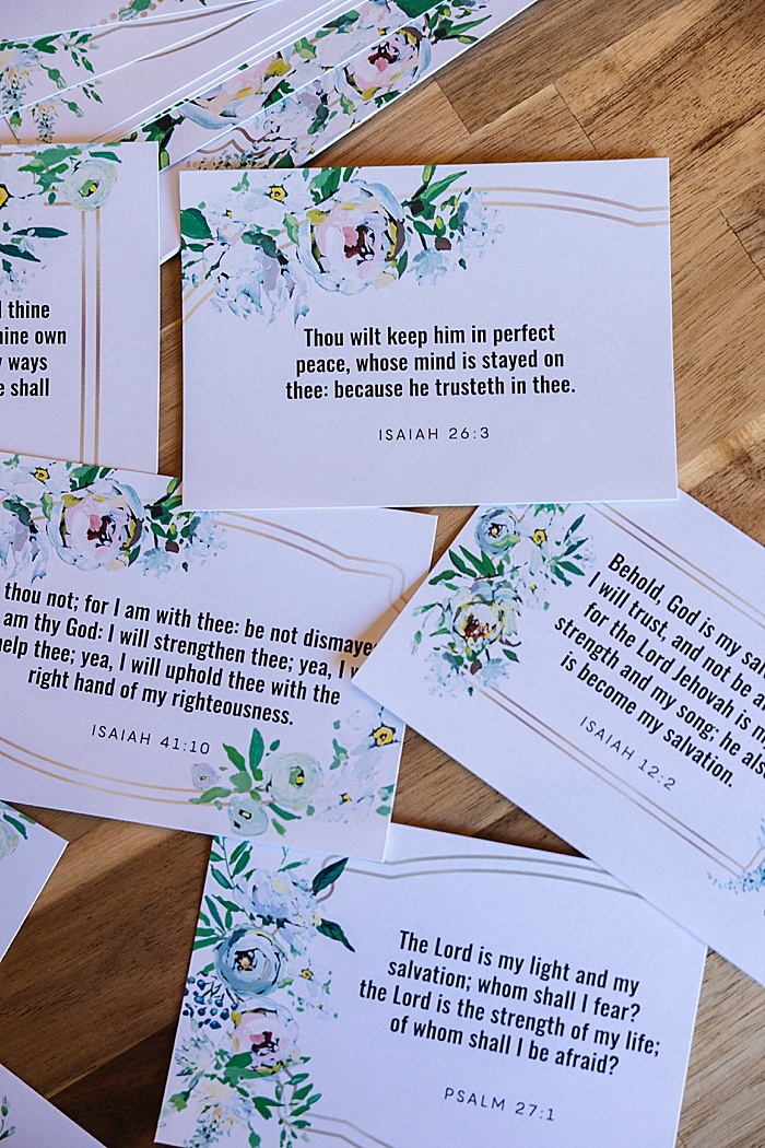 Bible verses for anxiety PDF | Bible verses for anxiety and depression | Bible verse for encouragement in anxiety | Set of free printable cards at the Six Clever Sisters blog!