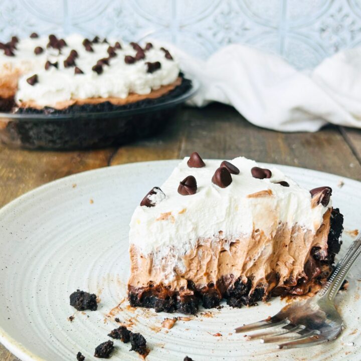 No Bake Chocolate Pie