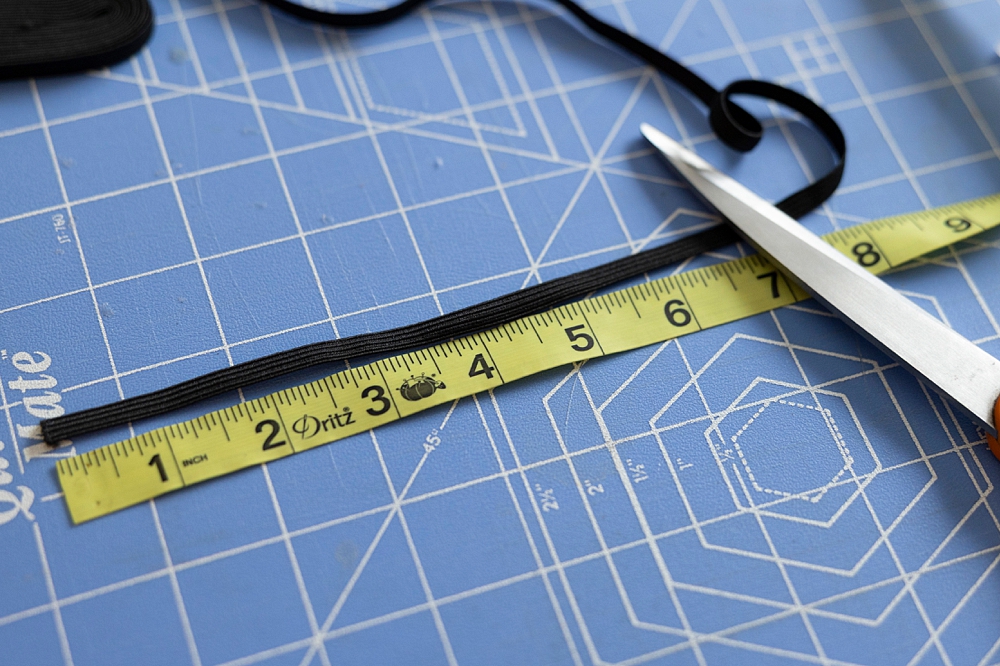 DIY leather headbands | How to make leather headbands | DIY Headbands for adults | No-sew tutorial on the Six Clever Sisters blog!