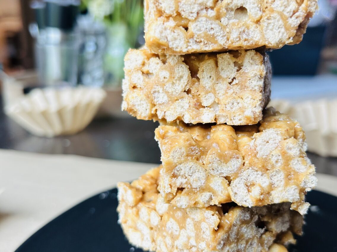 Easy No Bake Peanut Butter Cheerio Bars
